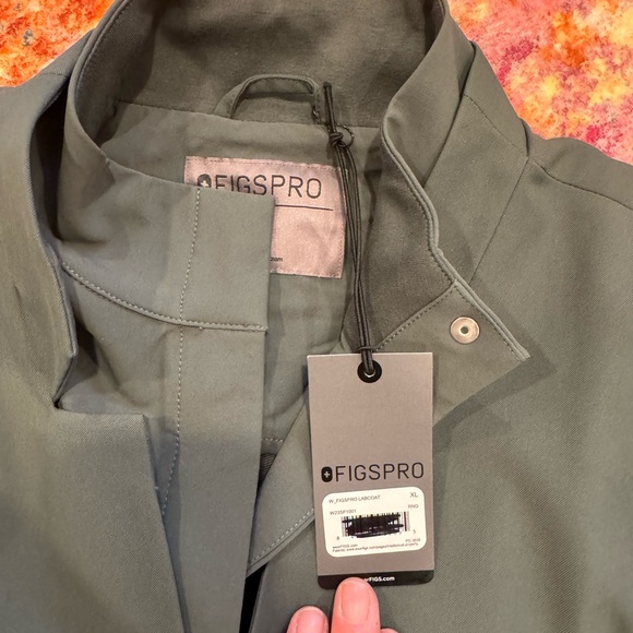 FIGS Pro Lab Coat Jacket NWT Olive Gray Longline Utility Coat Size XL - Picture 2 of 2